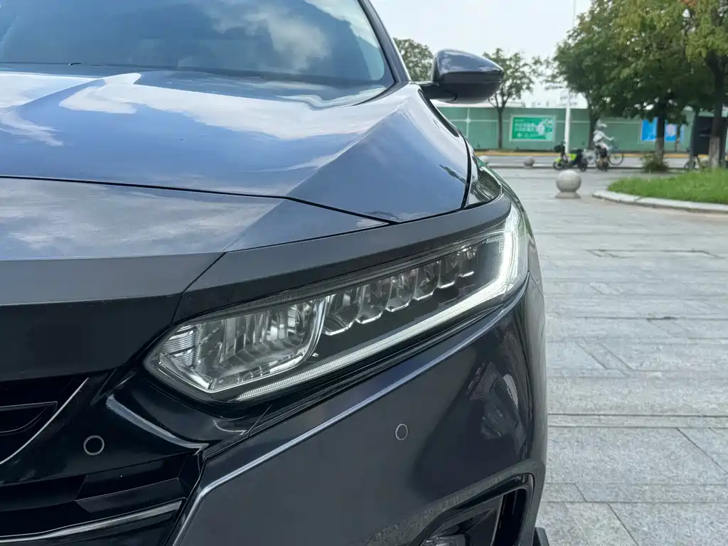 Honda Accord — миниатюра 16
