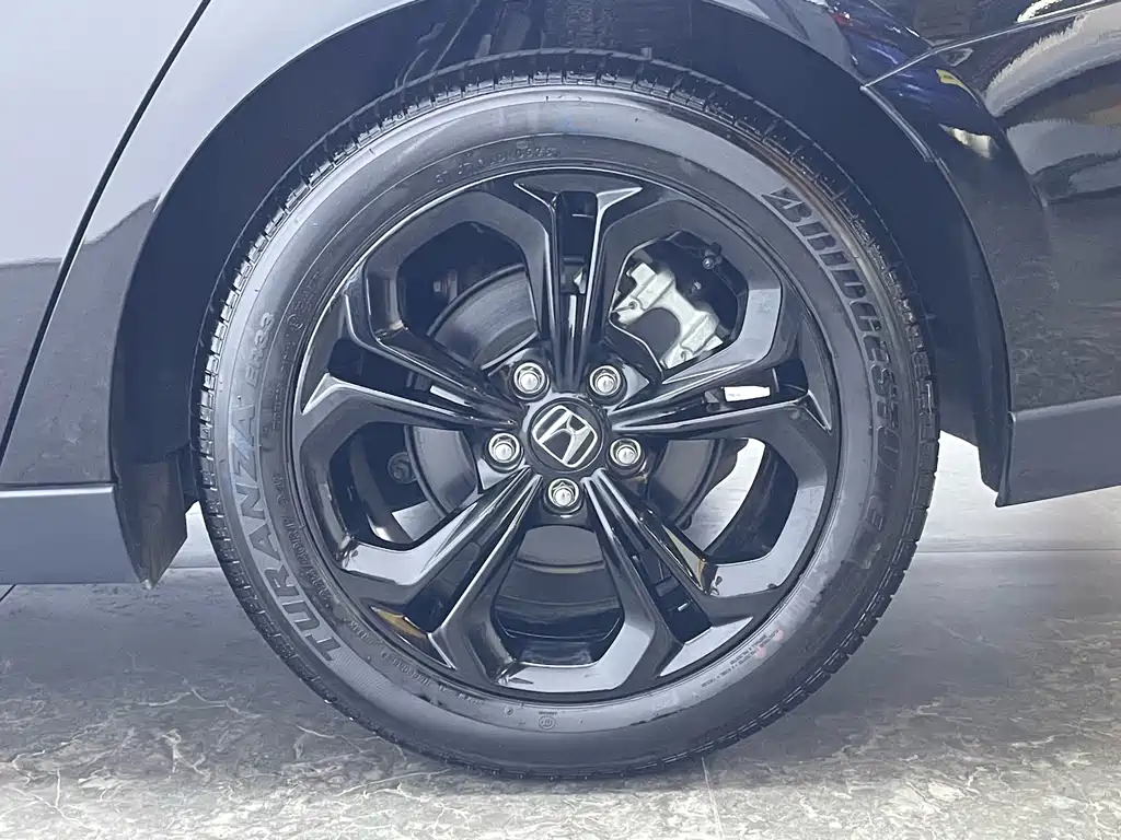 Honda Accord — миниатюра 8