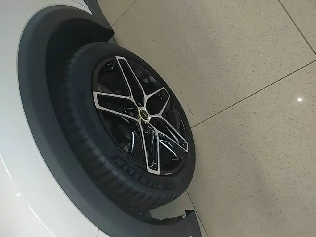 Roewe RX5 — миниатюра 23