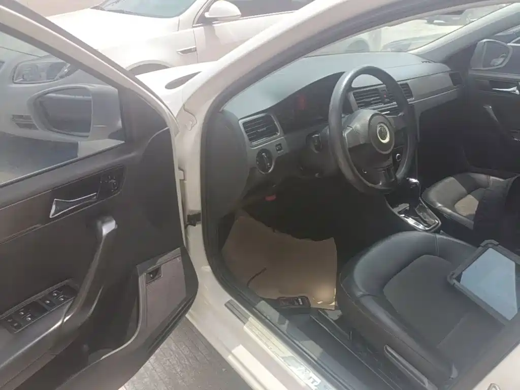 Volkswagen Santana — миниатюра 16