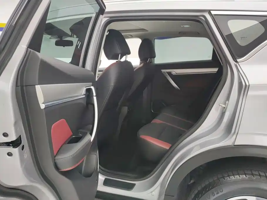 Geely Binyue — миниатюра 11