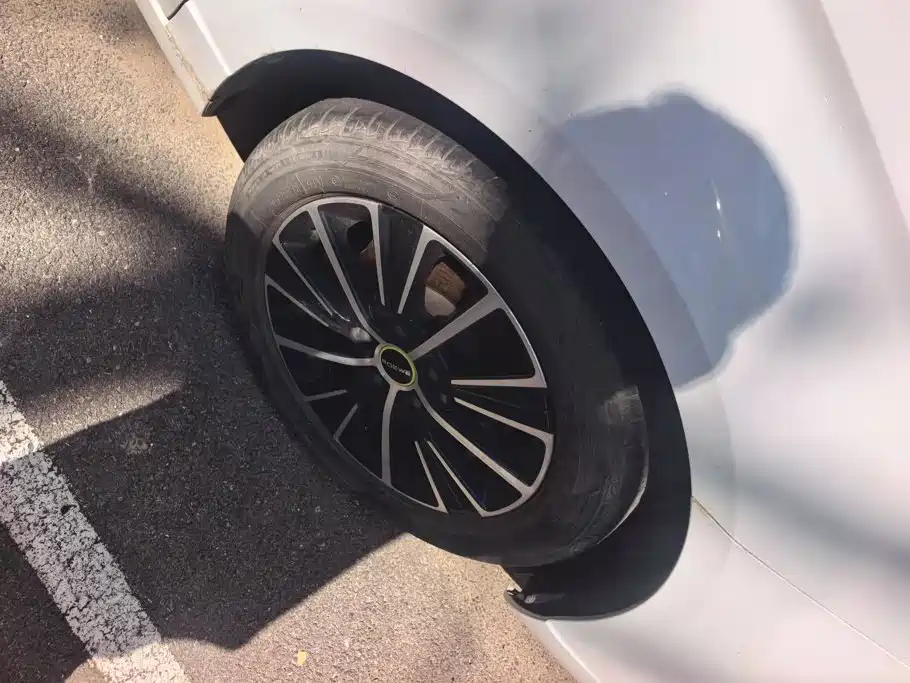 Roewe i5 — миниатюра 6