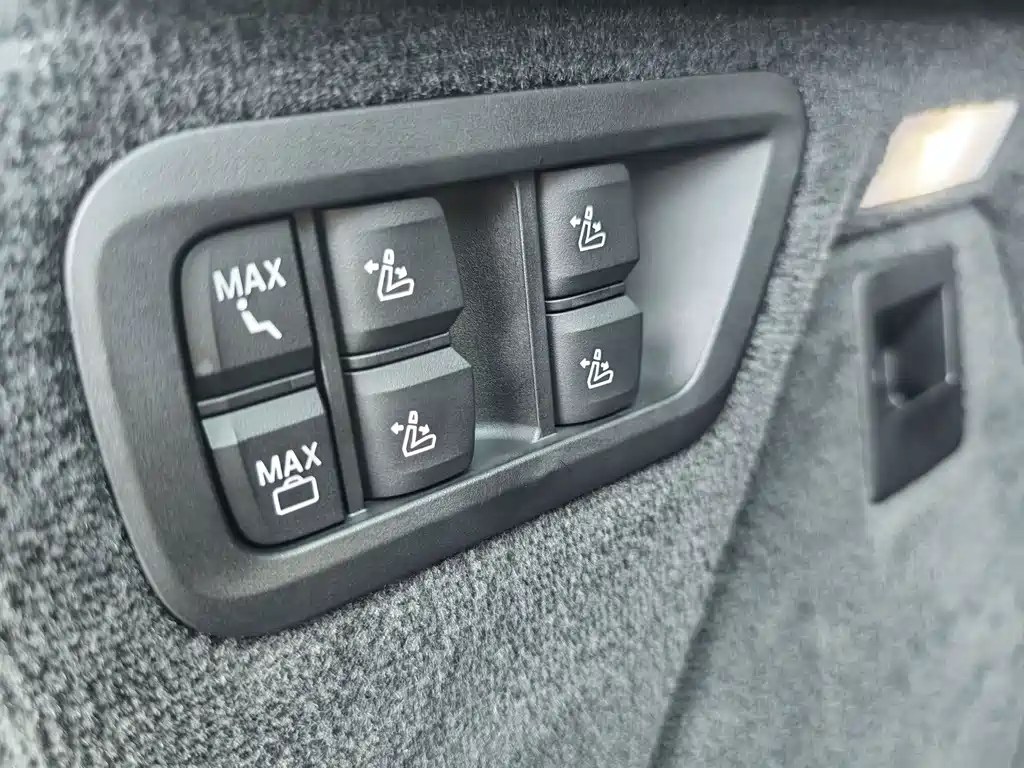 BMW X7 — миниатюра 10
