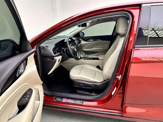 Buick Regal — миниатюра 9