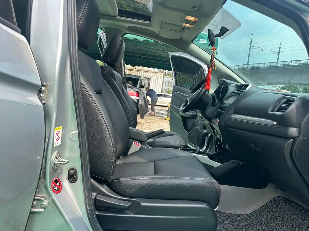 Honda Fit — миниатюра 13