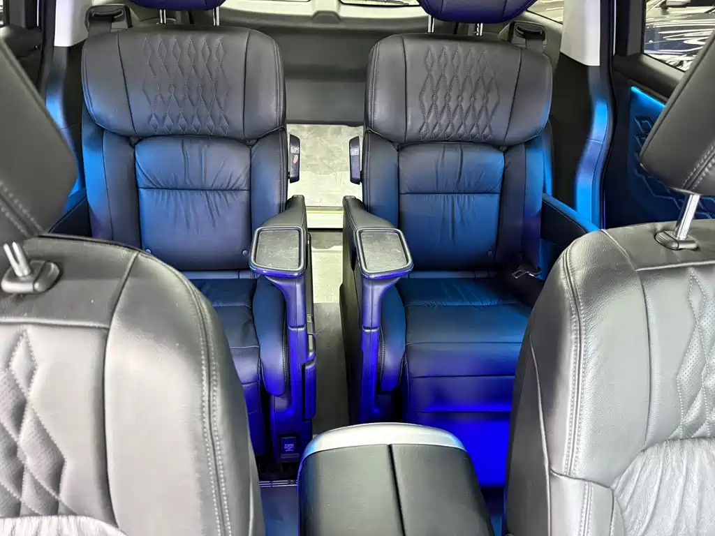 Honda Elysion — миниатюра 10