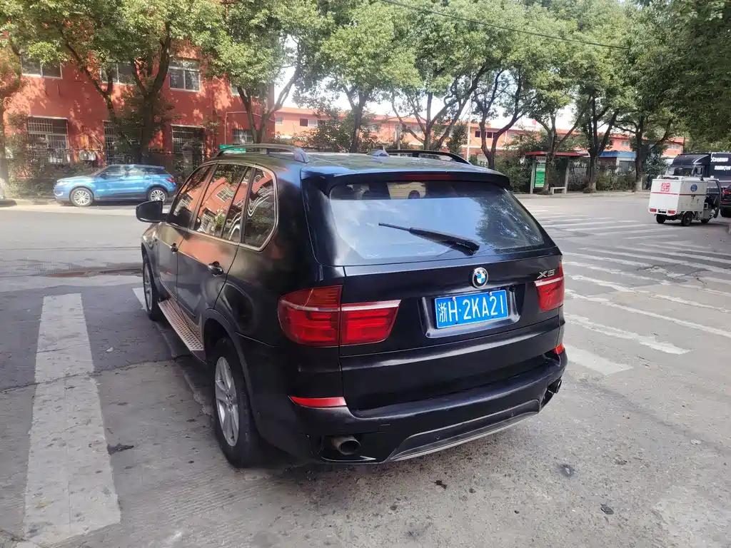 BMW X5 (Import) — миниатюра 11
