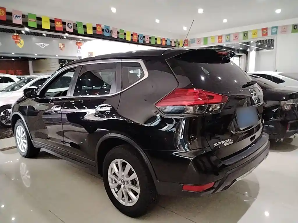 Nissan X-Trail — миниатюра 5