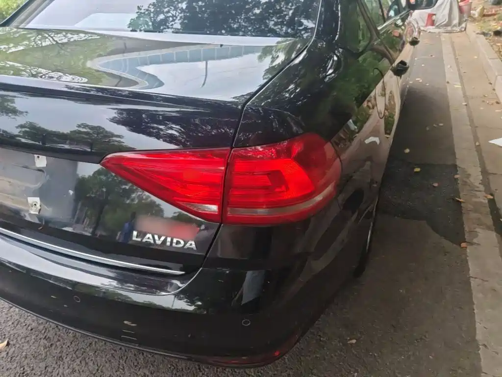 Volkswagen Lavida — миниатюра 8