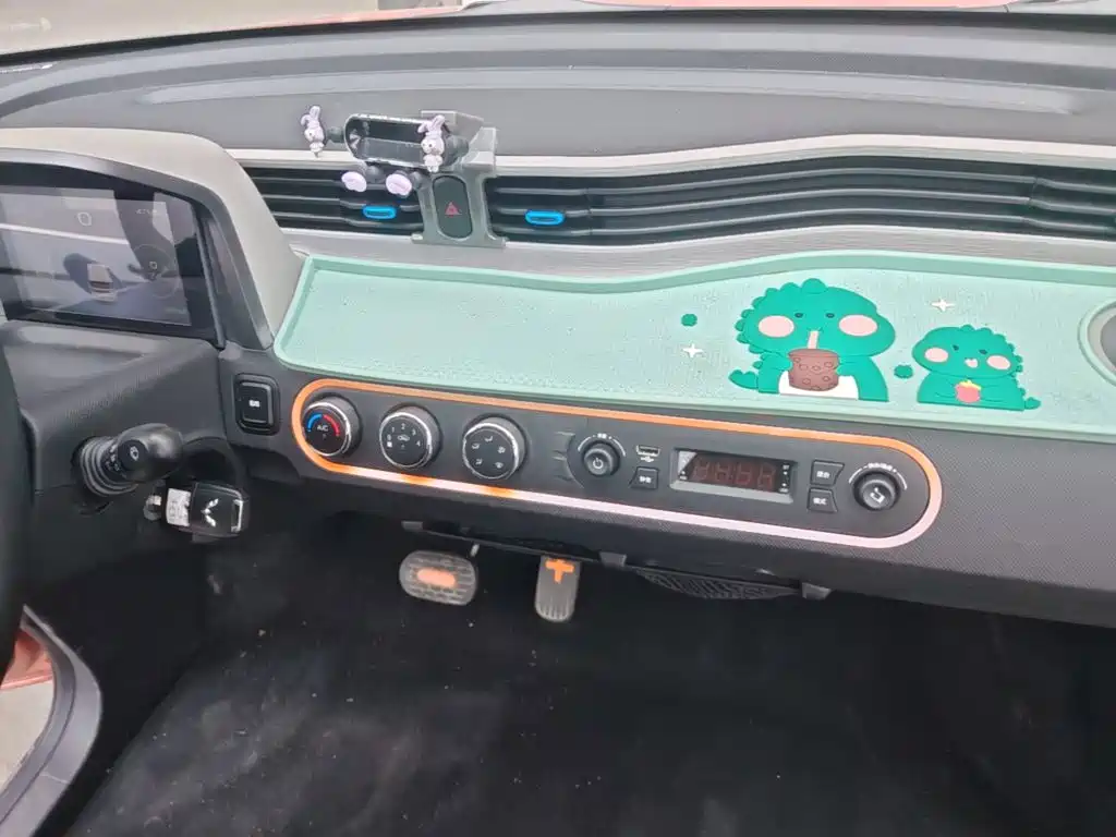 Wuling MINIEV — миниатюра 13