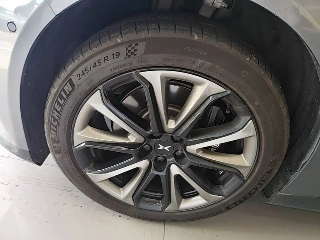 XPeng P7 — миниатюра 23