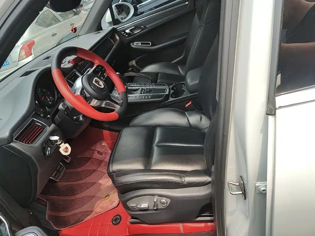 Porsche Macan — миниатюра 15