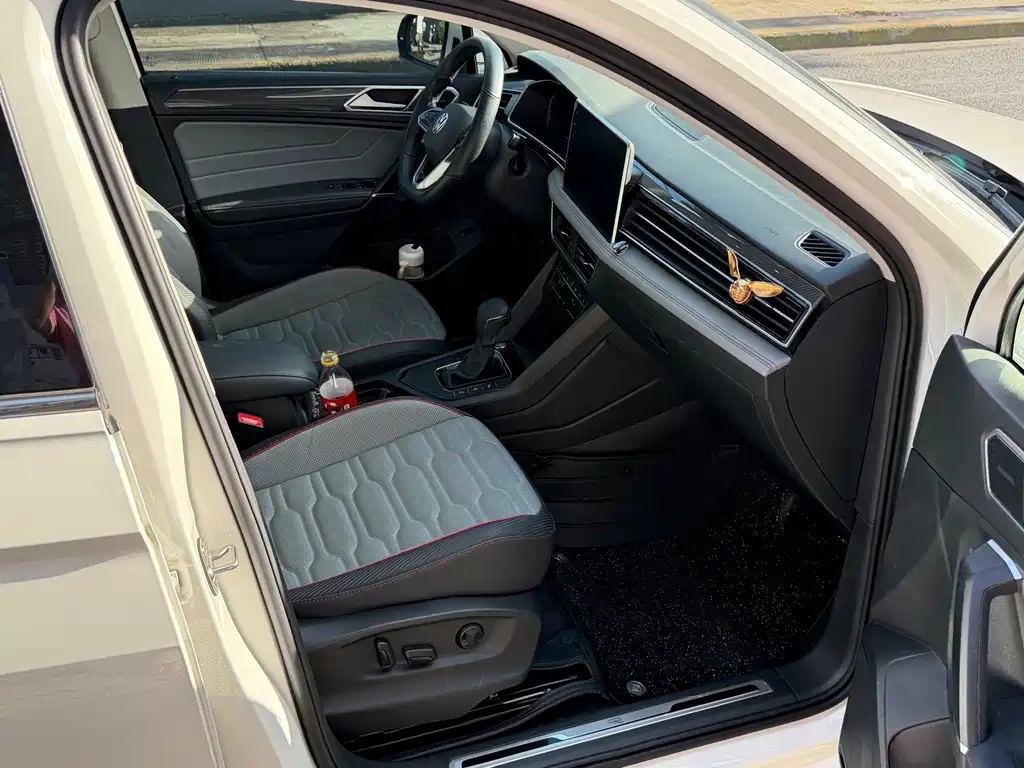 Volkswagen Tiguan L — миниатюра 12
