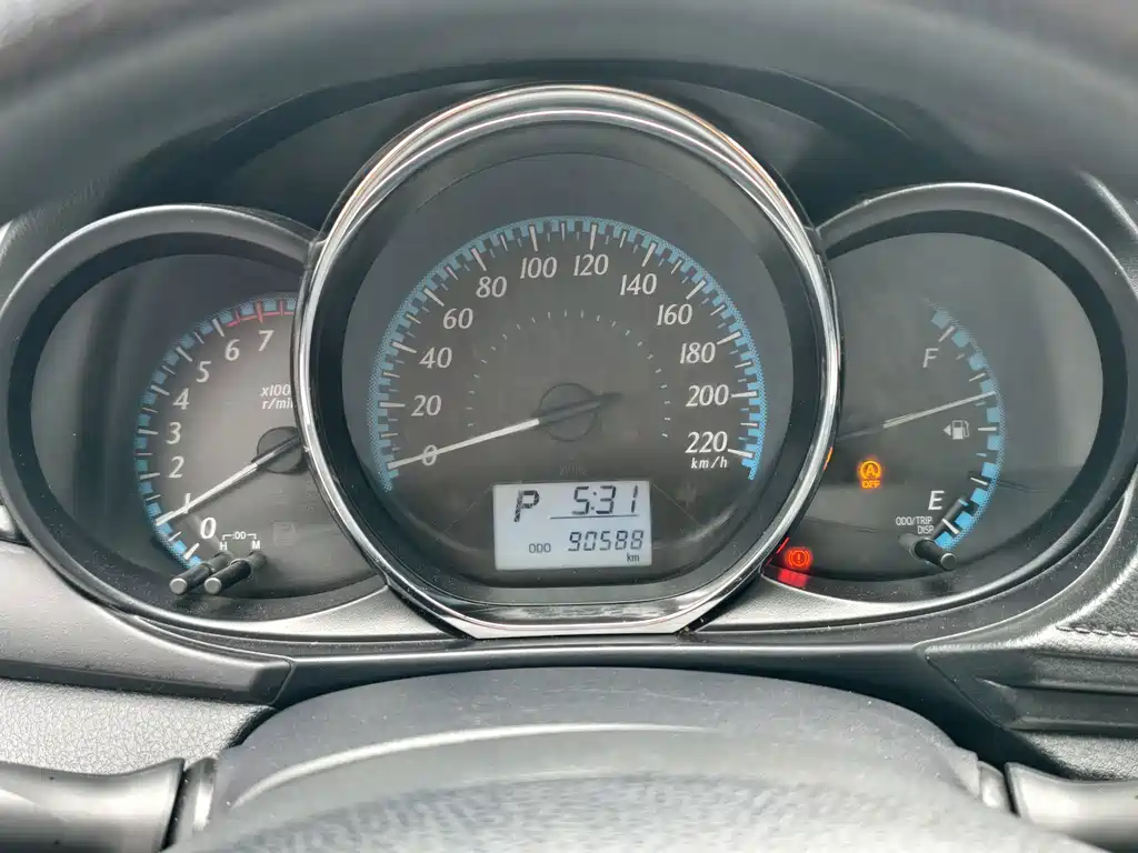 Toyota Yaris L — миниатюра 19