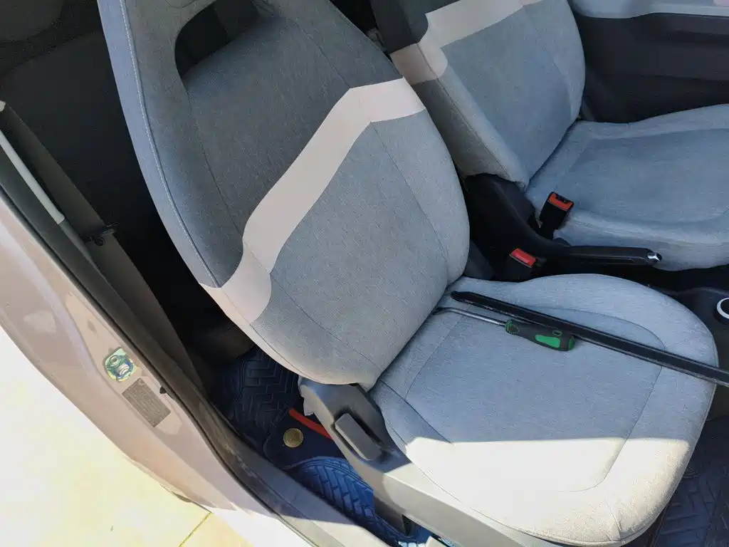 Wuling MINIEV — миниатюра 25
