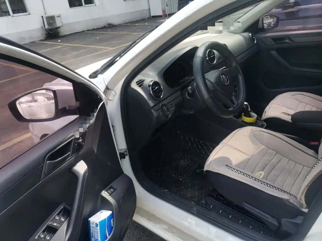 Volkswagen Jetta — миниатюра 17