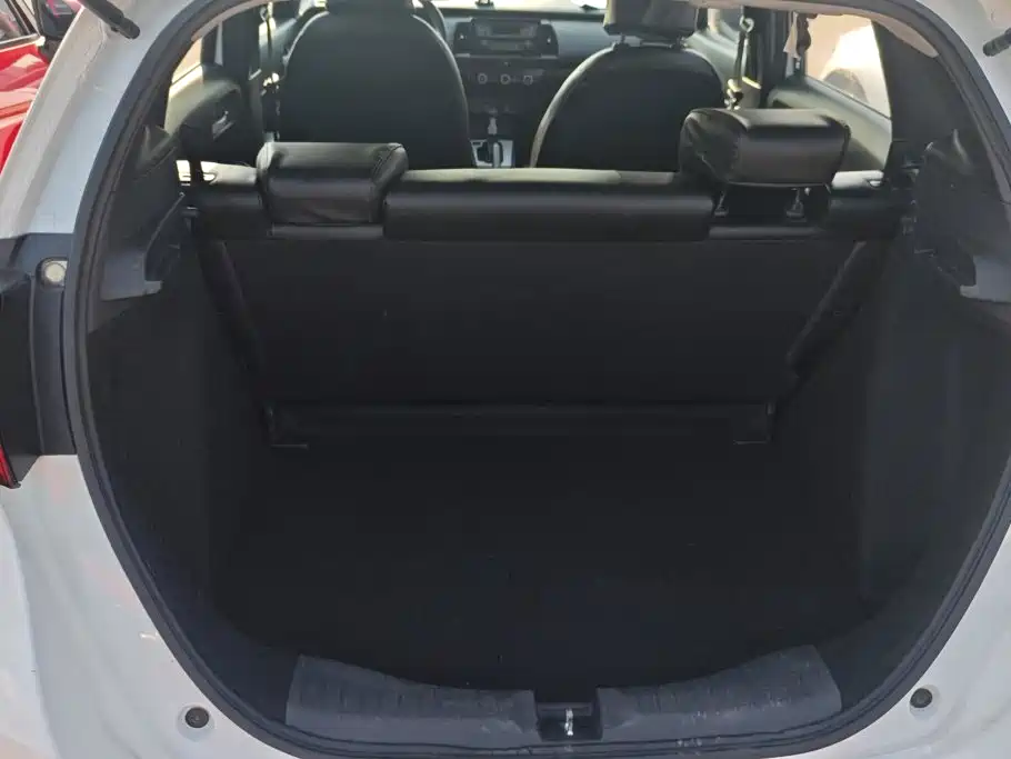 Honda Fit — миниатюра 4