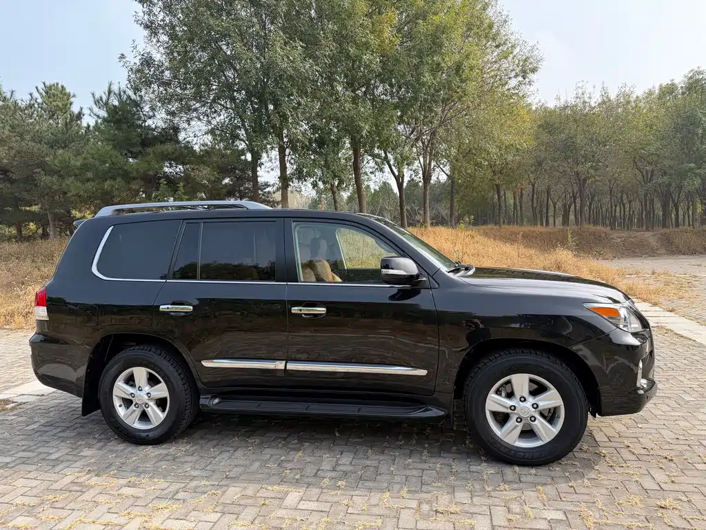 Lexus LX — миниатюра 7
