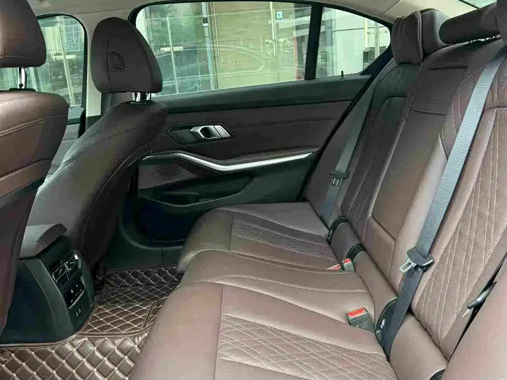 BMW 3 Series — миниатюра 10