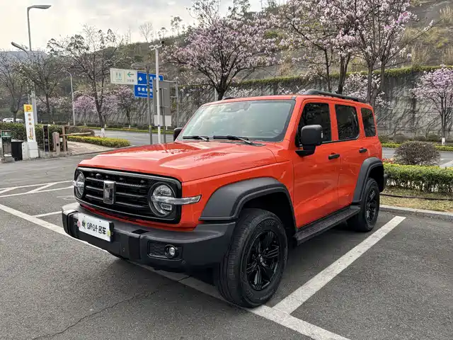 2022 TANK 300