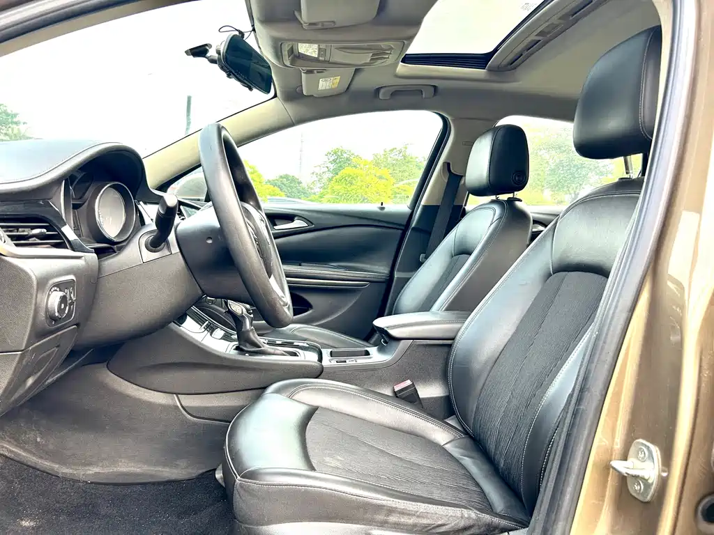 Buick Verano — миниатюра 12