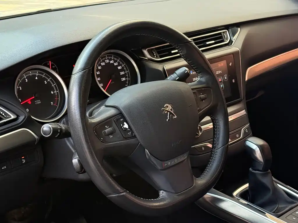 Peugeot 408 — миниатюра 6