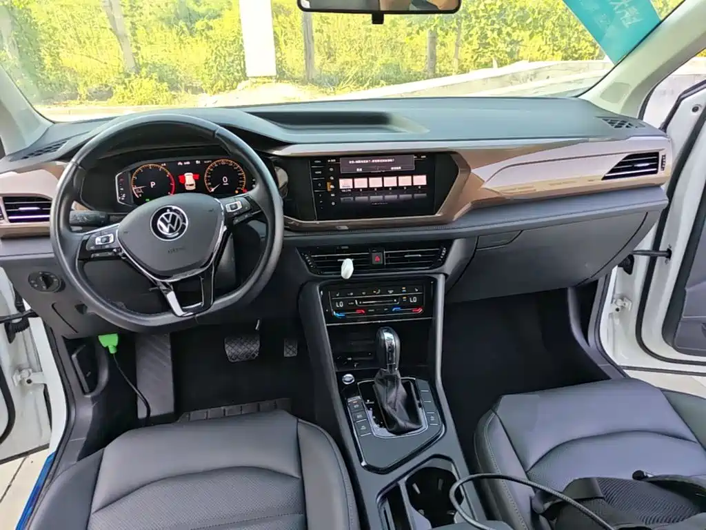Volkswagen Tharu — миниатюра 10