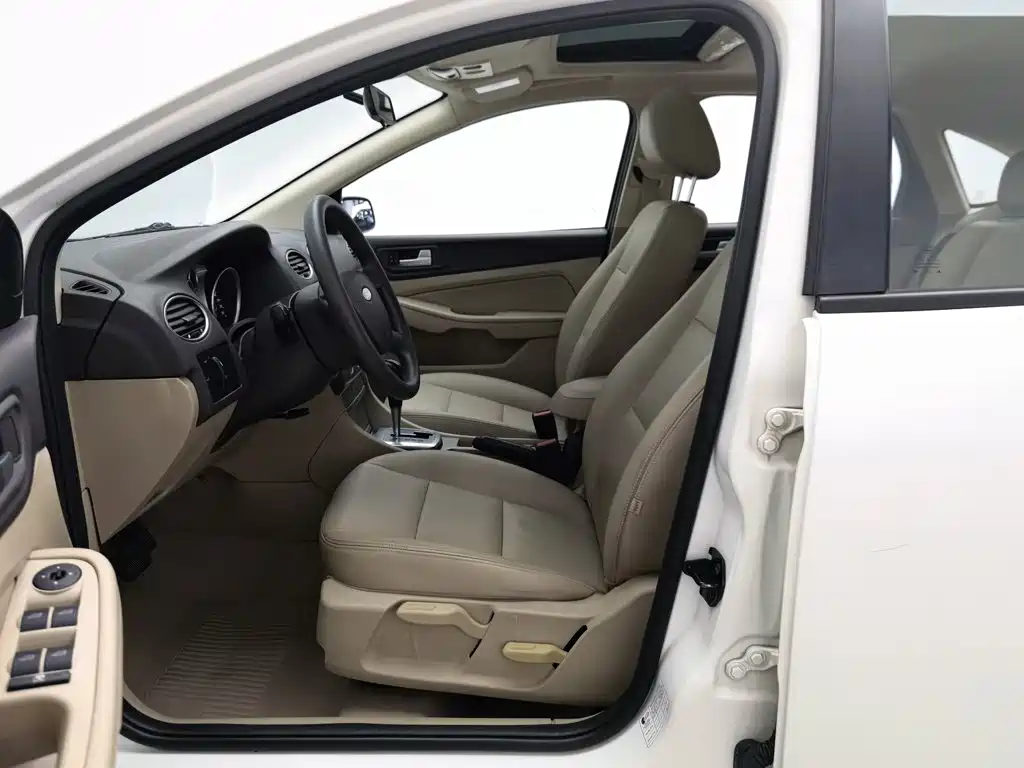 Ford Focus — миниатюра 10