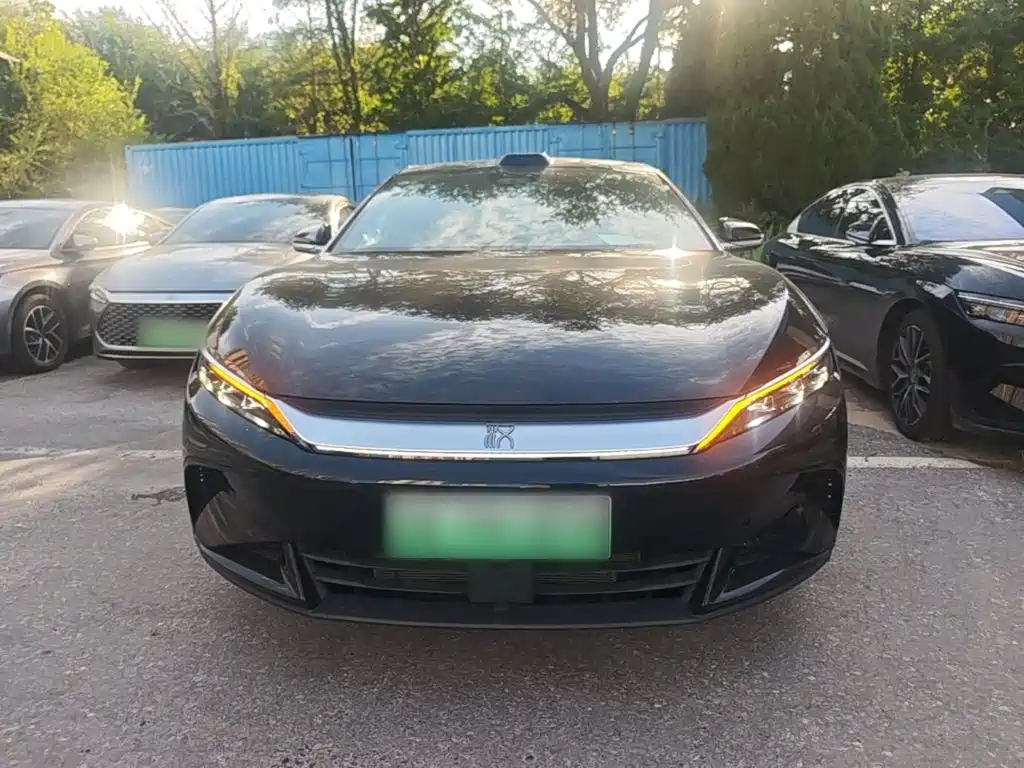 BYD Han — миниатюра 3