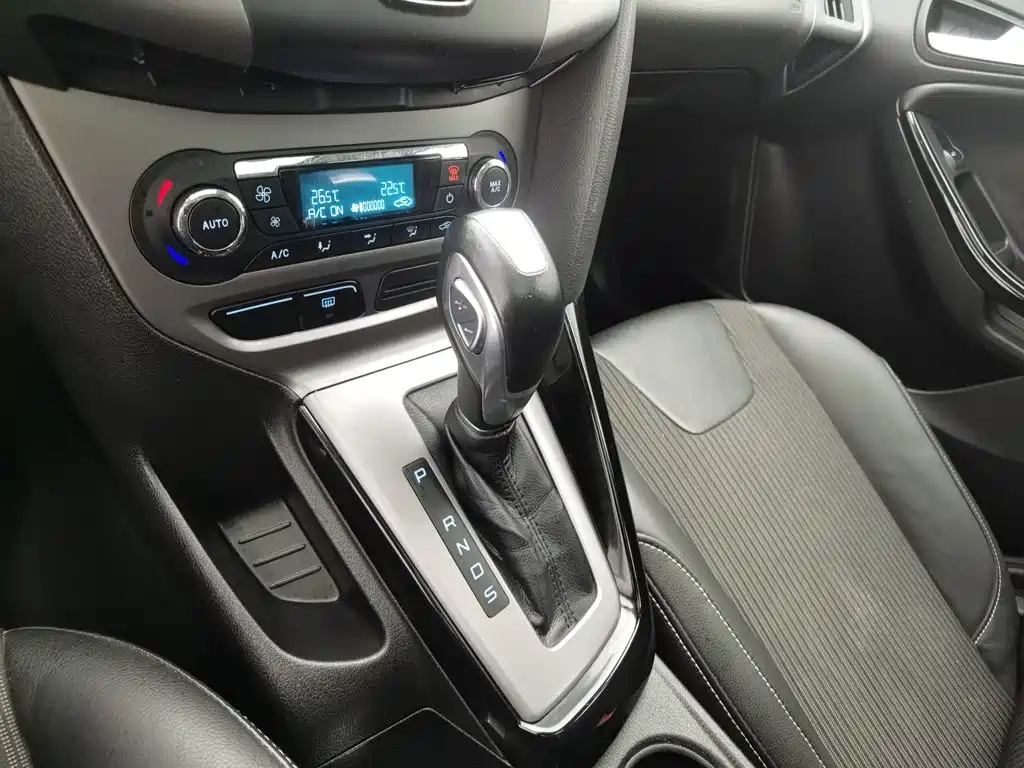 Ford Focus — миниатюра 13