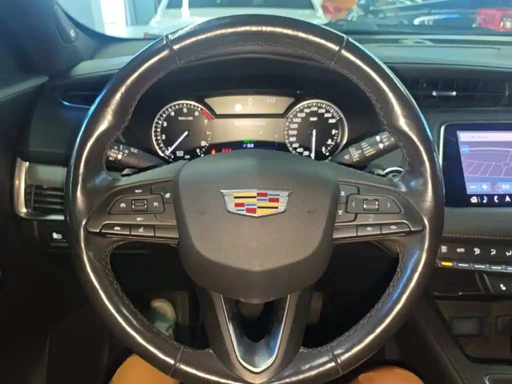 Cadillac XT4 — миниатюра 11