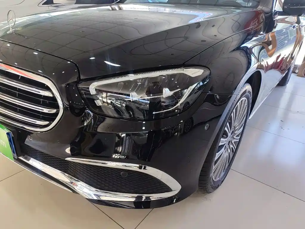 Mercedes-Benz E-Class — миниатюра 24