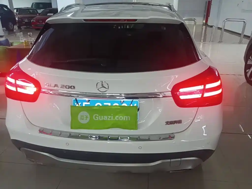Mercedes-Benz GLA — миниатюра 6
