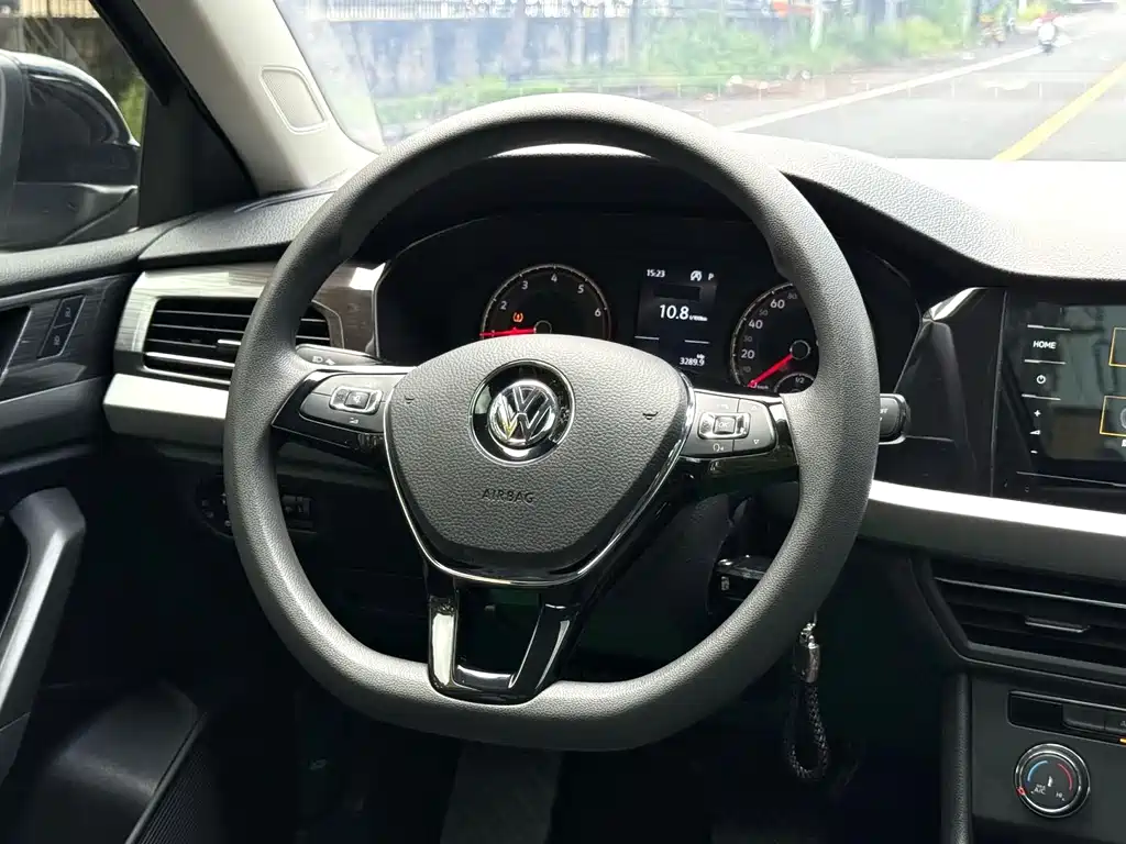 Volkswagen Lavida — миниатюра 9