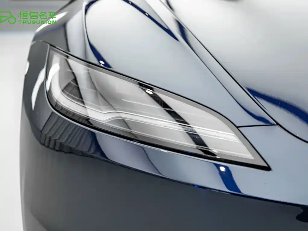 Tesla Model 3 — миниатюра 10