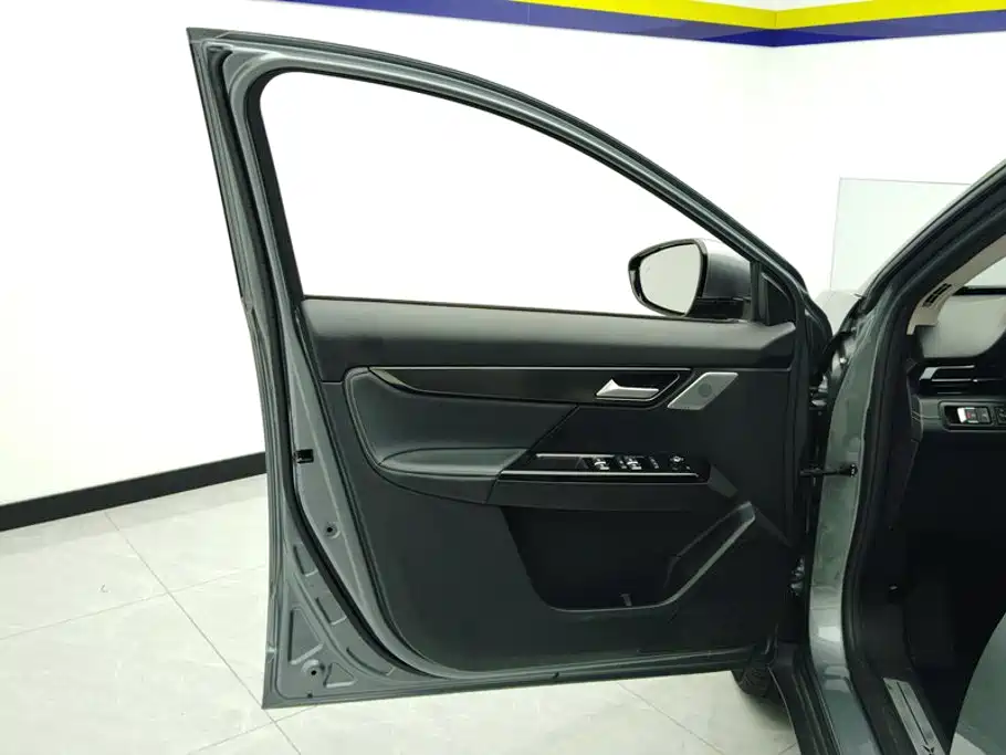 XPeng G3 — миниатюра 7