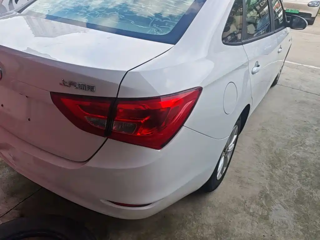 Buick Excelle — миниатюра 8