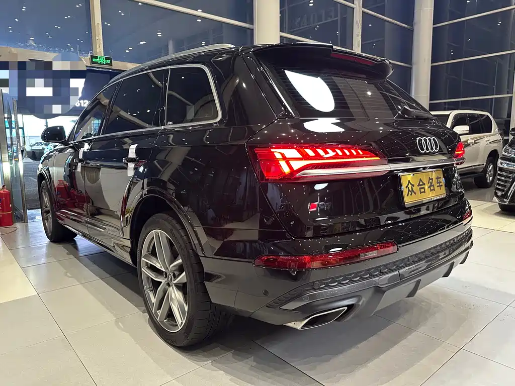 Audi Q7 2025 55 TFSI quattro S line Sport