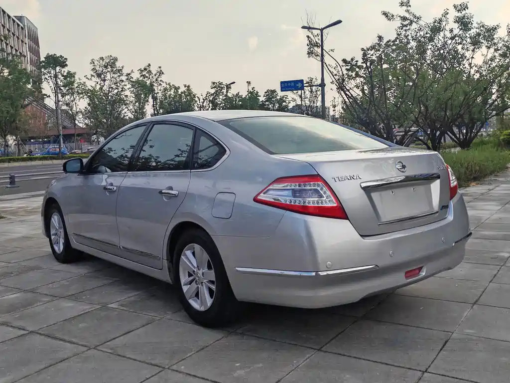 Nissan Teana — миниатюра 5