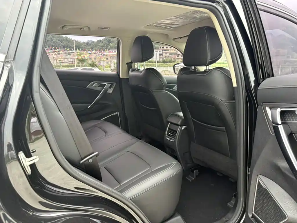 Geely Boyue — миниатюра 23