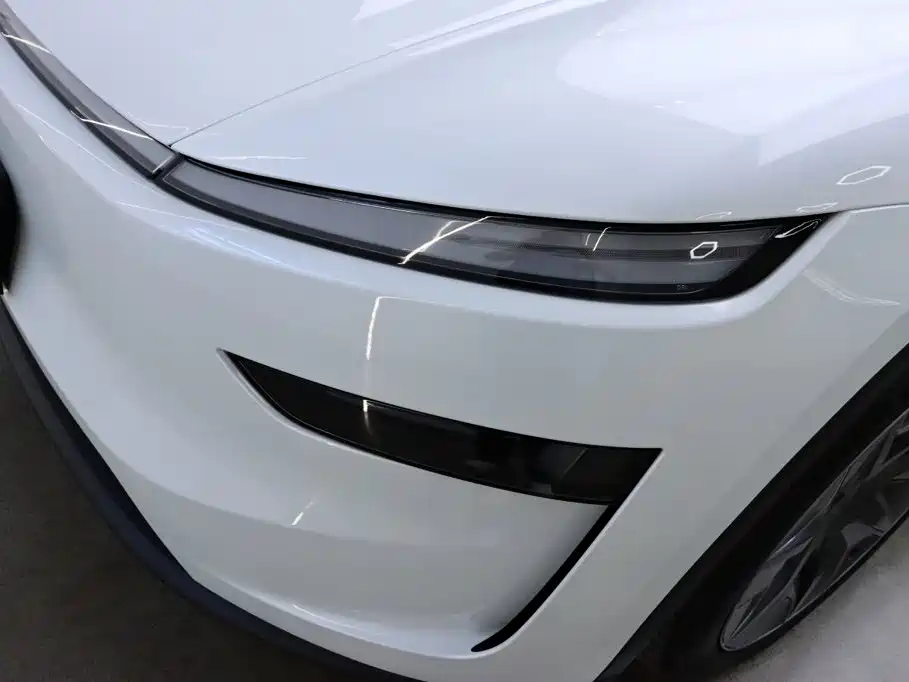 Tesla Model Y L — миниатюра 31
