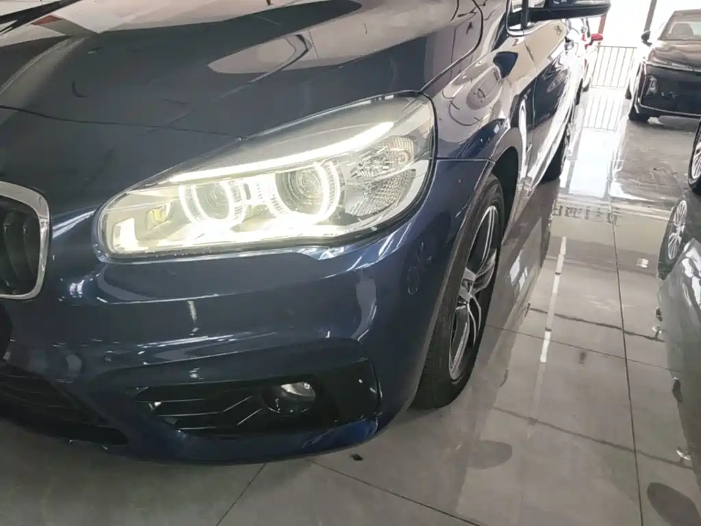 BMW 2 Series Active Tourer — миниатюра 24