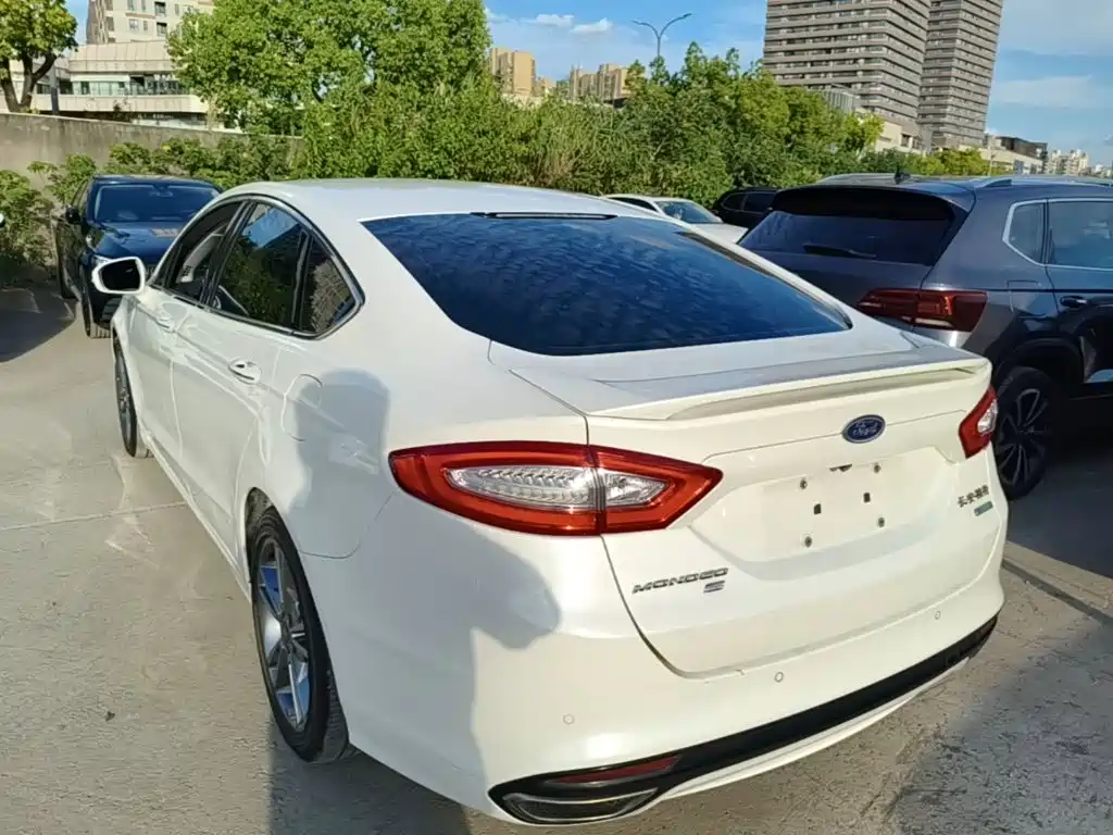 Ford Mondeo — миниатюра 5