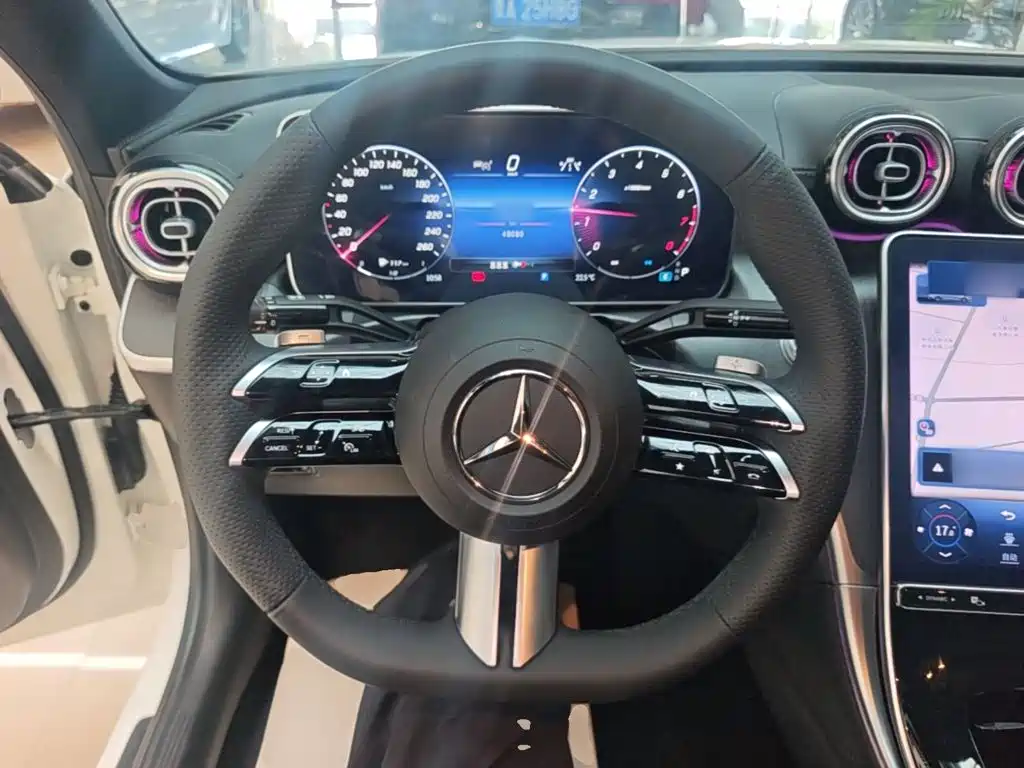 Mercedes-Benz C-Class — миниатюра 11