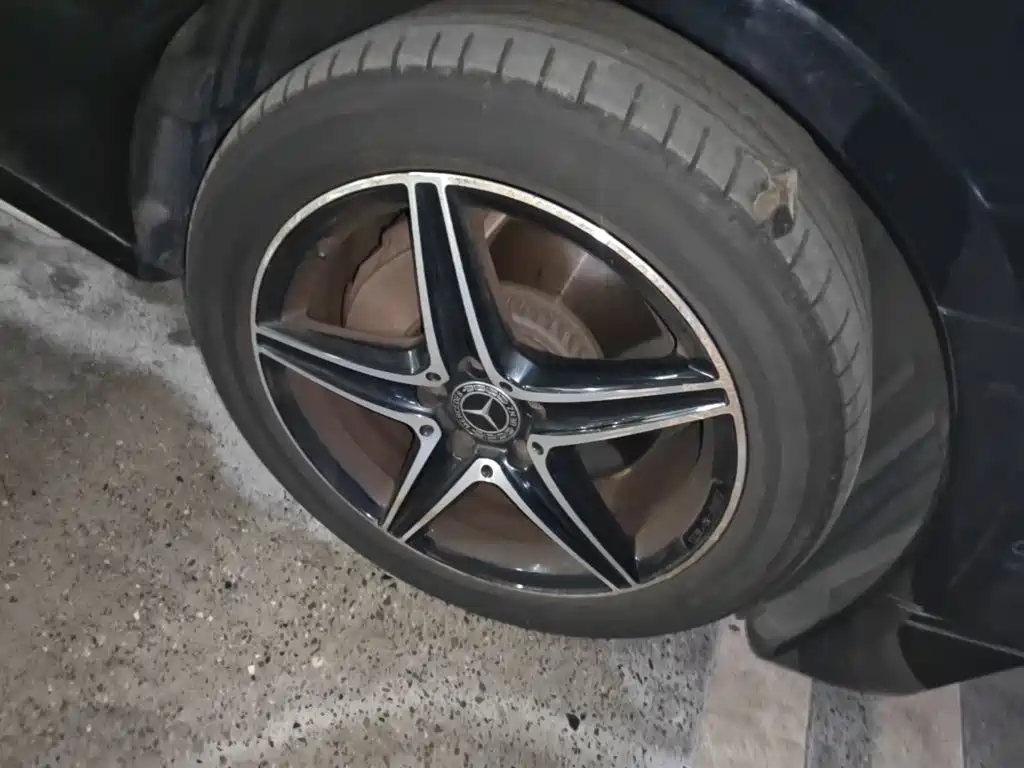 Mercedes-Benz E-Class — миниатюра 12