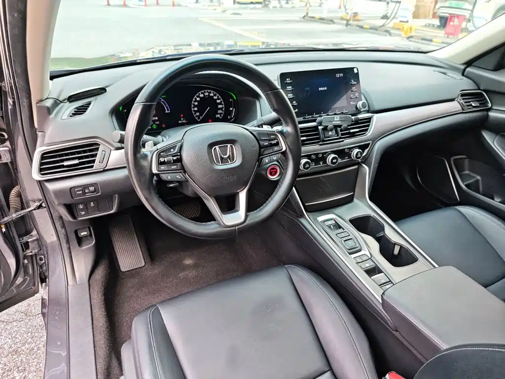 Honda Accord — миниатюра 12