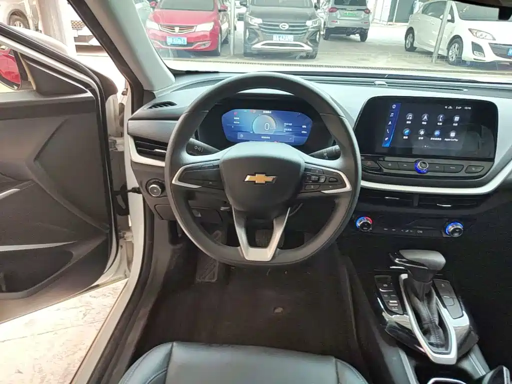 Chevrolet Menlo — миниатюра 11