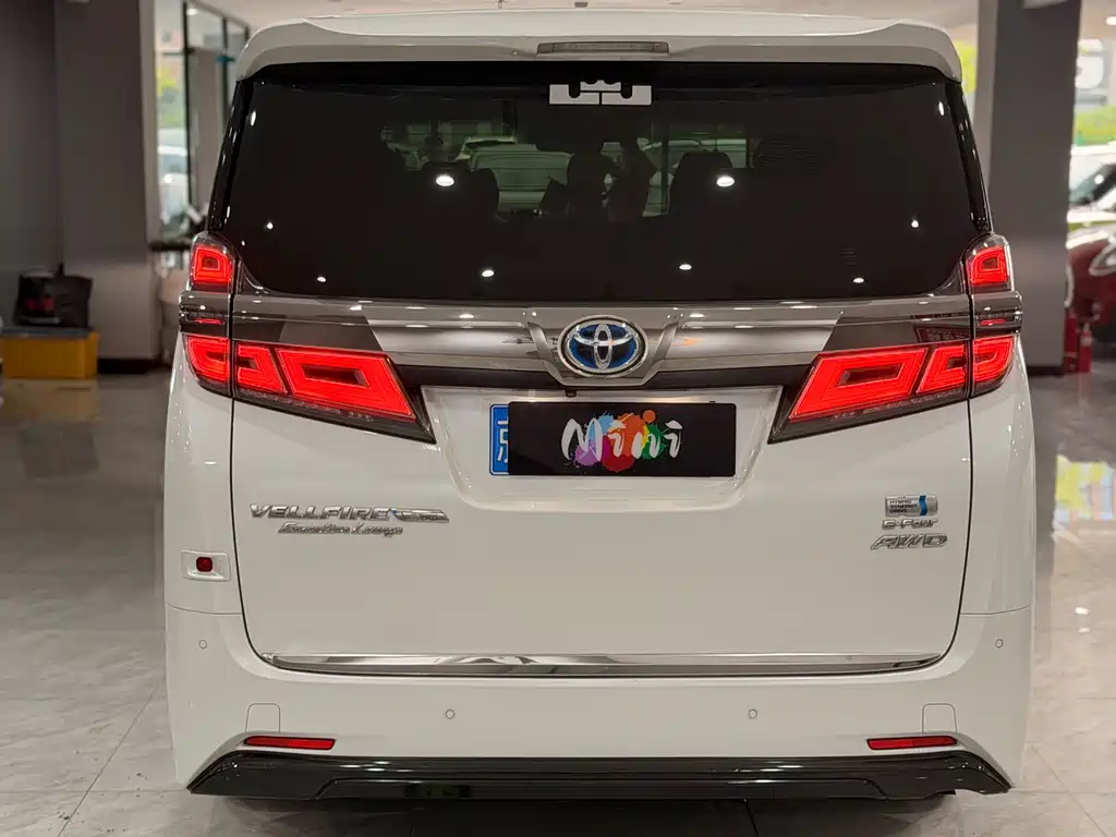 Toyota Vellfire — миниатюра 4