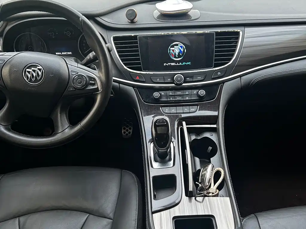Buick LaCrosse — миниатюра 6