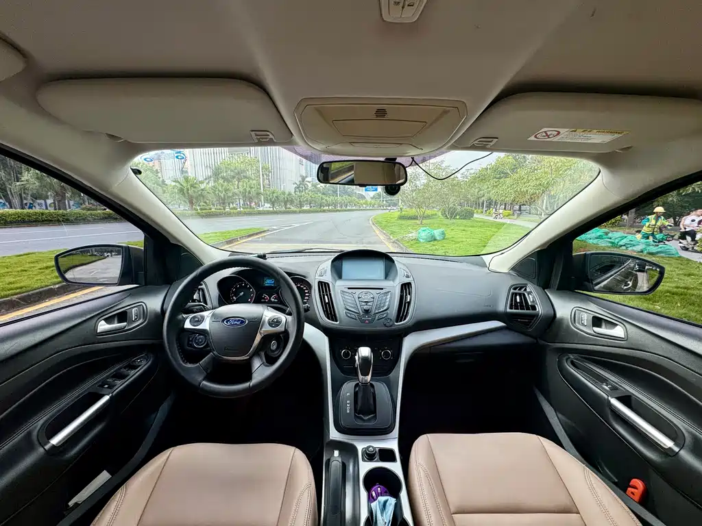 Ford Kuga — миниатюра 13